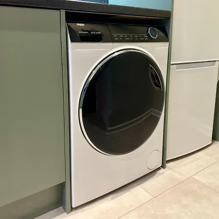 شقة Cloisters Walk