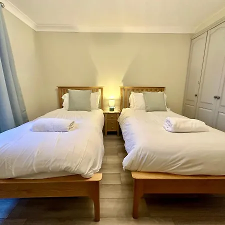 Cloisters Walk * يورك